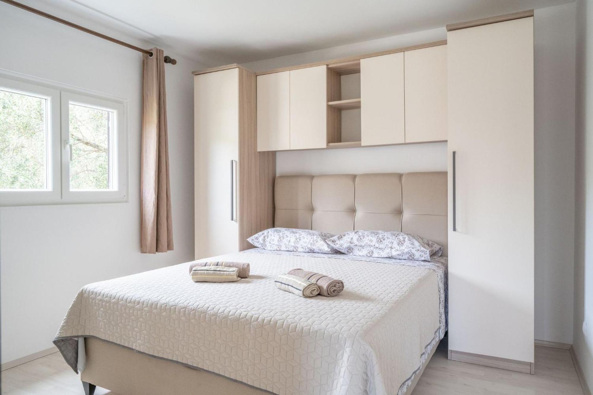 Apartman Oleandar Blato  Екстериор снимка